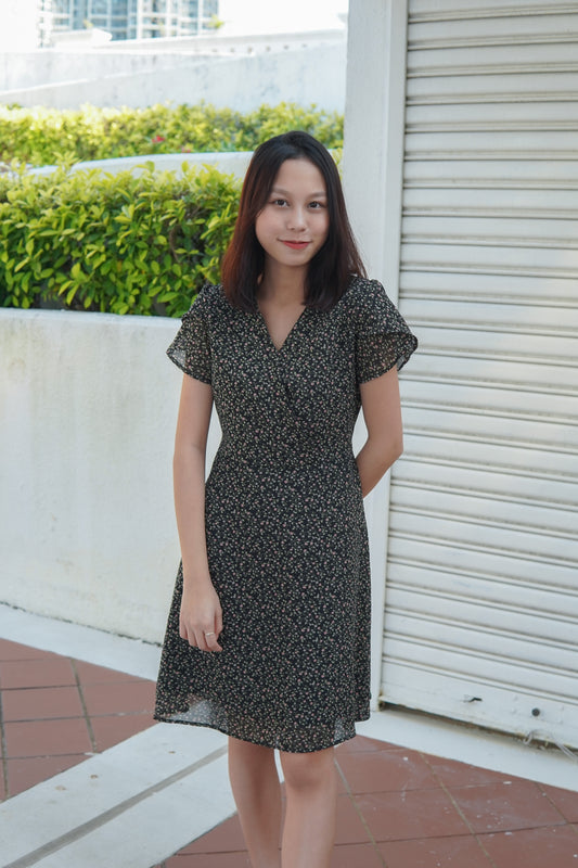 花瓣袖粉紫碎花雪紡OPS | 黑 (現貨)