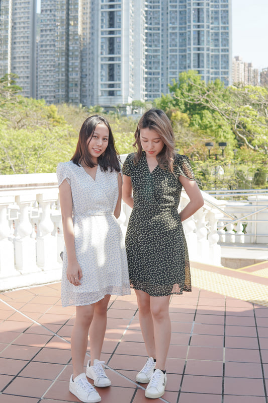 花瓣袖小黃花雪紡OPS | 黑 (現貨)